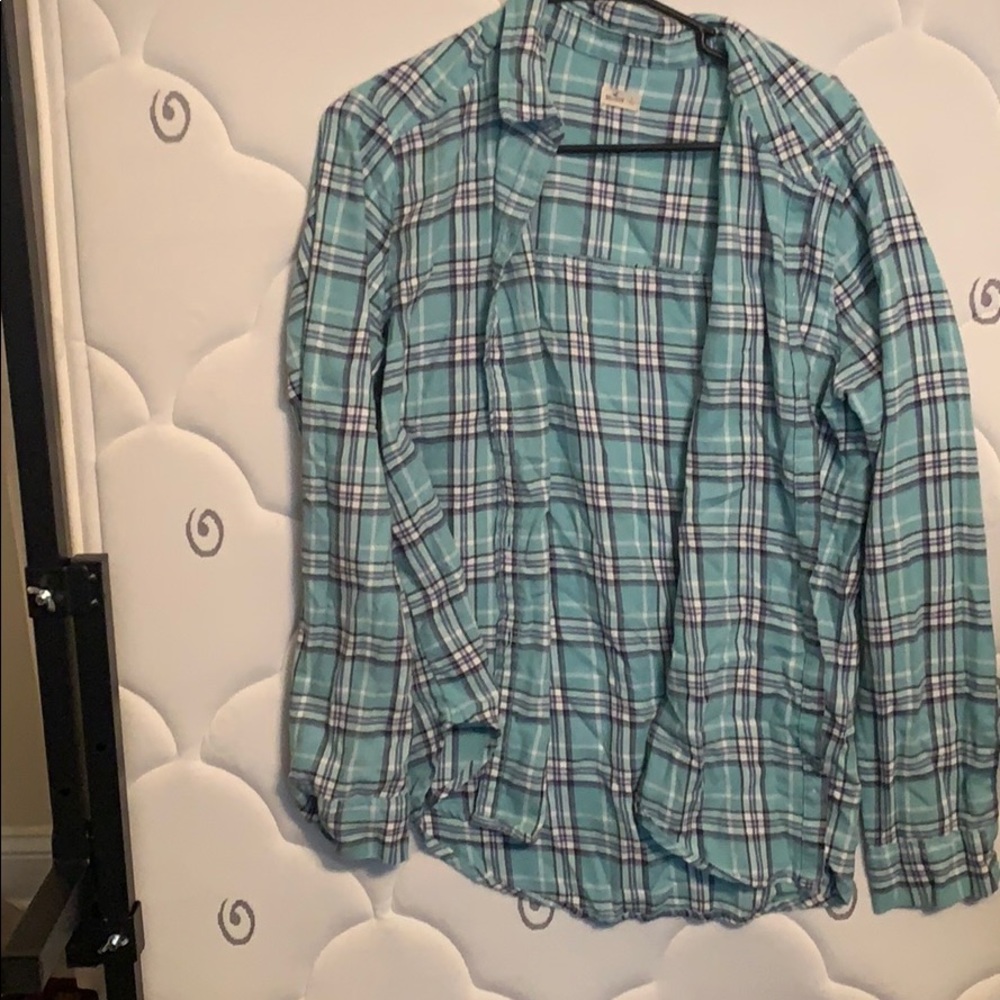 Hollister shirt